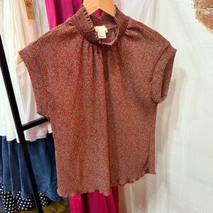 Monteau Los Angeles Smocked Mock Neck Flutter Sleeve Top – Rust – Size S
